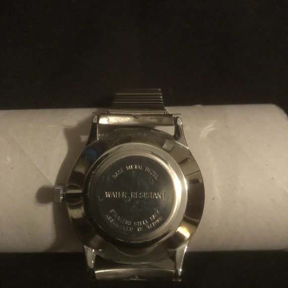Vintage Timex Water Resistant Watch - Picture 2 of 4